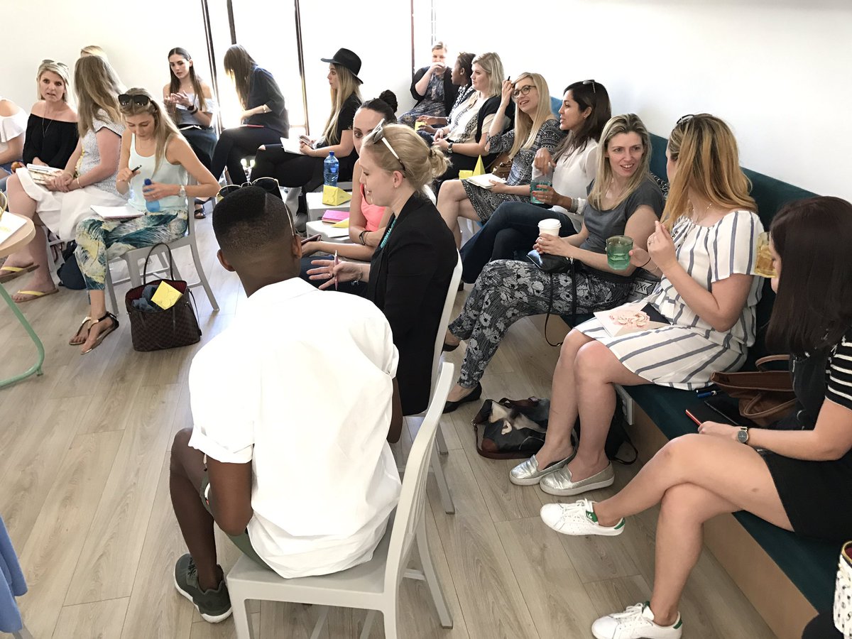 Our second <a href="/JobestBlog/">Jobest_</a> Bloggers Workshop is about to start! So excited :) #jobestclub