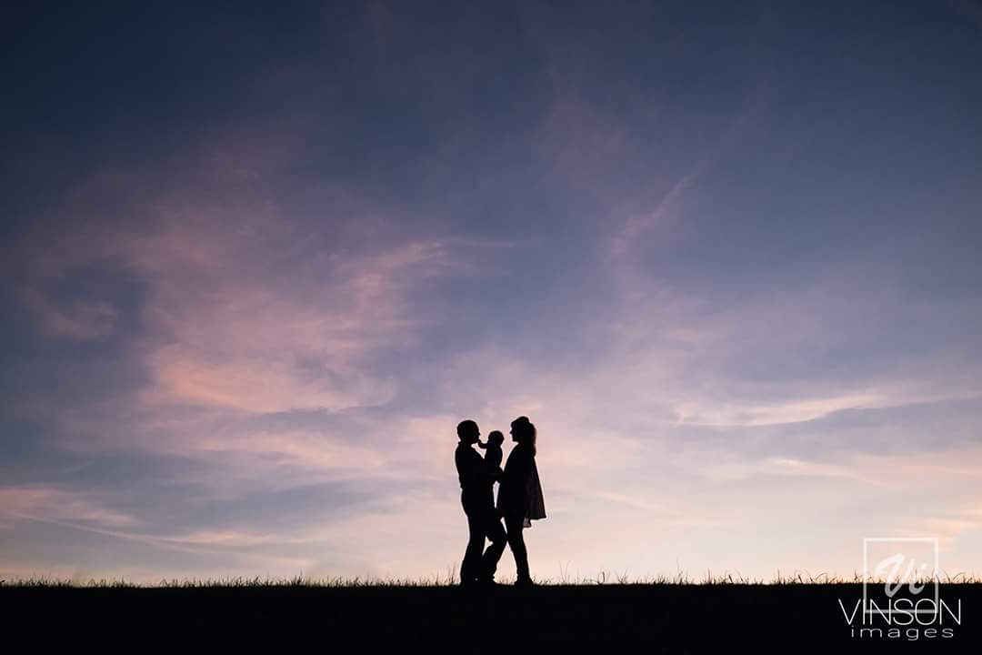 vinsonimages's tweet photo. ❤ #family #vinsonimages #silhouette #familysession @denmanpt https://t.co/mjcZuTWejl