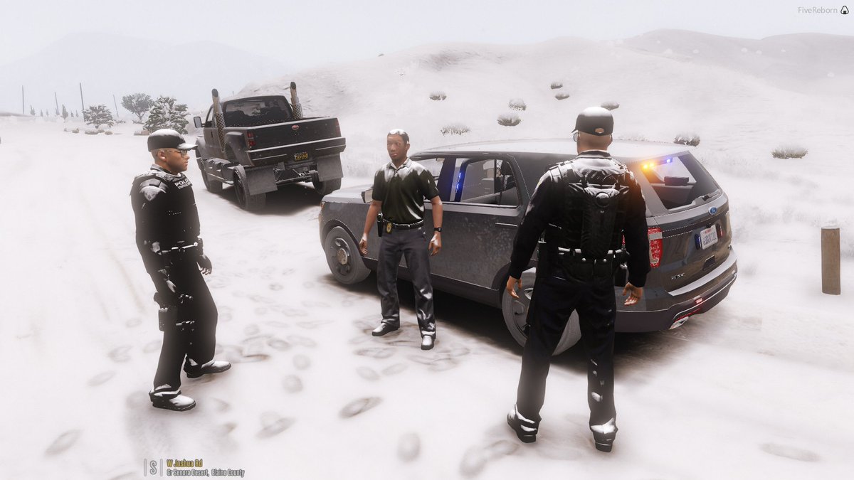 MG_Devin's tweet photo. Another busy night at the @MG_SAPP..Snow does not improve the way drivers operate their vehicles in case you were wondering @MountiesGaming https://t.co/8Sj38jt0Fd