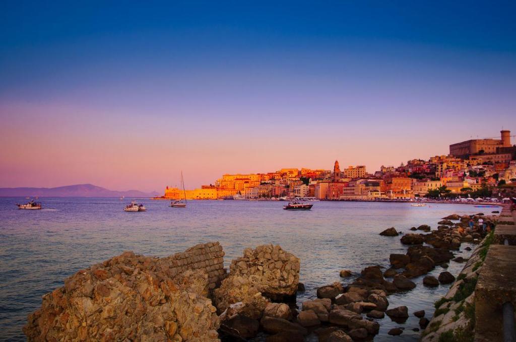 wildfox76's tweet photo. Gaeta at sunset #sunlight #sea #trale #holiday #twitter #instagood #sunset #evening #color… https://t.co/AvipXIbCxt https://t.co/EvTUkkoYEq