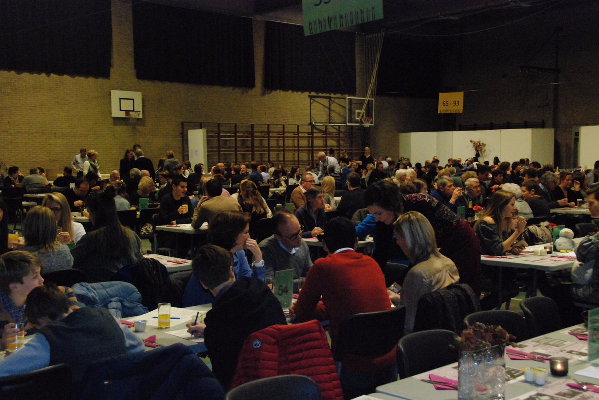 Eerste avond culinair. Lekker eten, snelle bediening uitstekende samenwerking tss leerlingen, leerkrachten, ouders!
 bernarduscollege.be/culinair