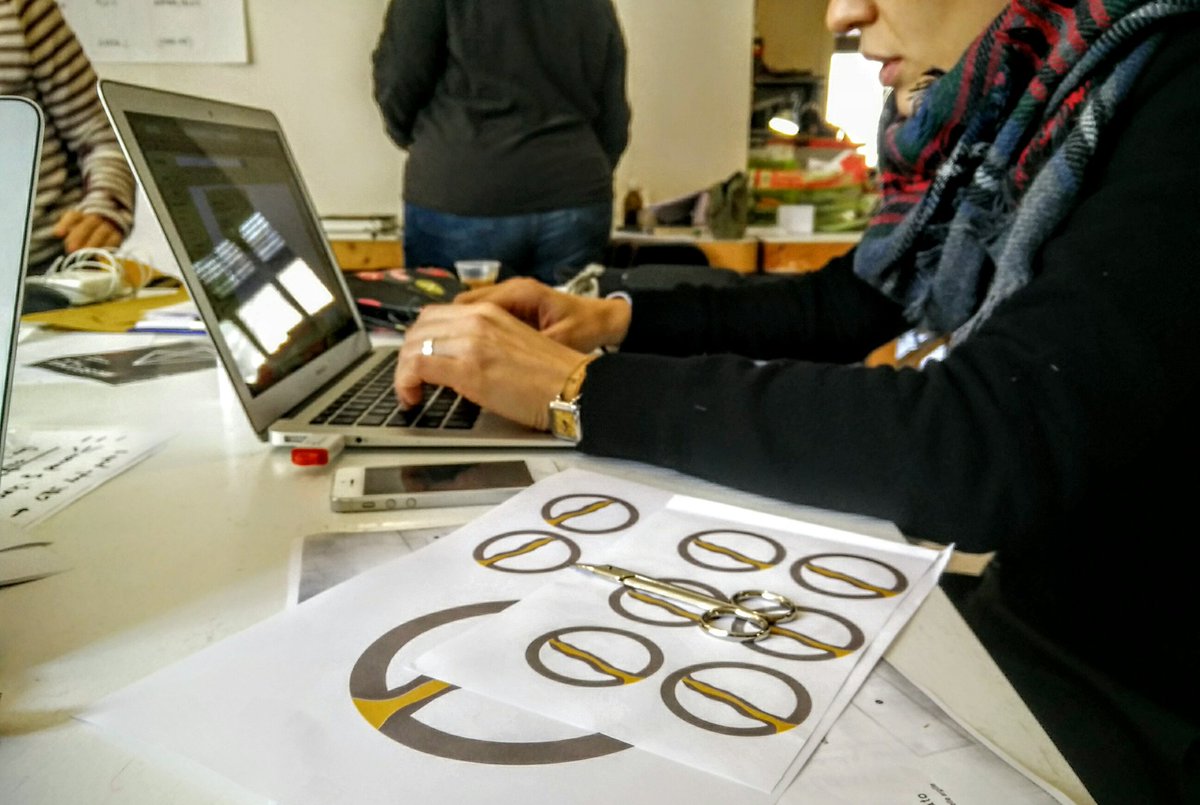 Domenica mattina: tempo di #crashtest! #MuseomixMCZ stampa, taglia, incolla, allestisce e si prepara alla prova generale dei prototipi 🎠🚀🚿🎣🎯