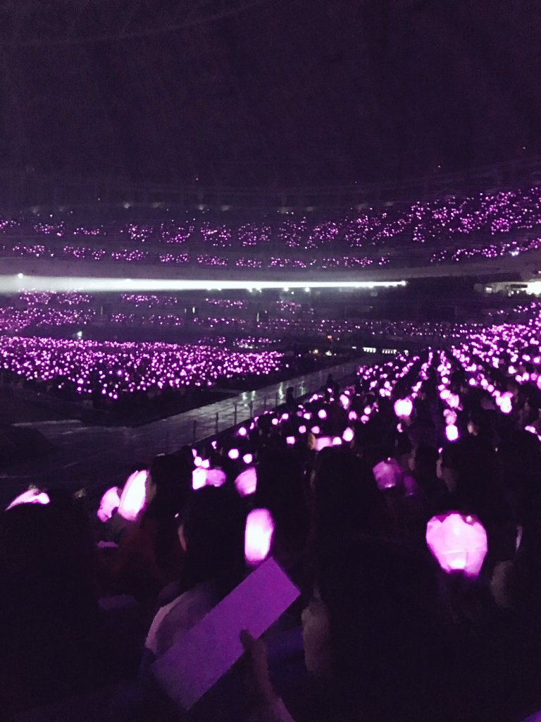 v_together_1230's tweet photo. 와......이쁘다... https://t.co/dmHqdzEBPR