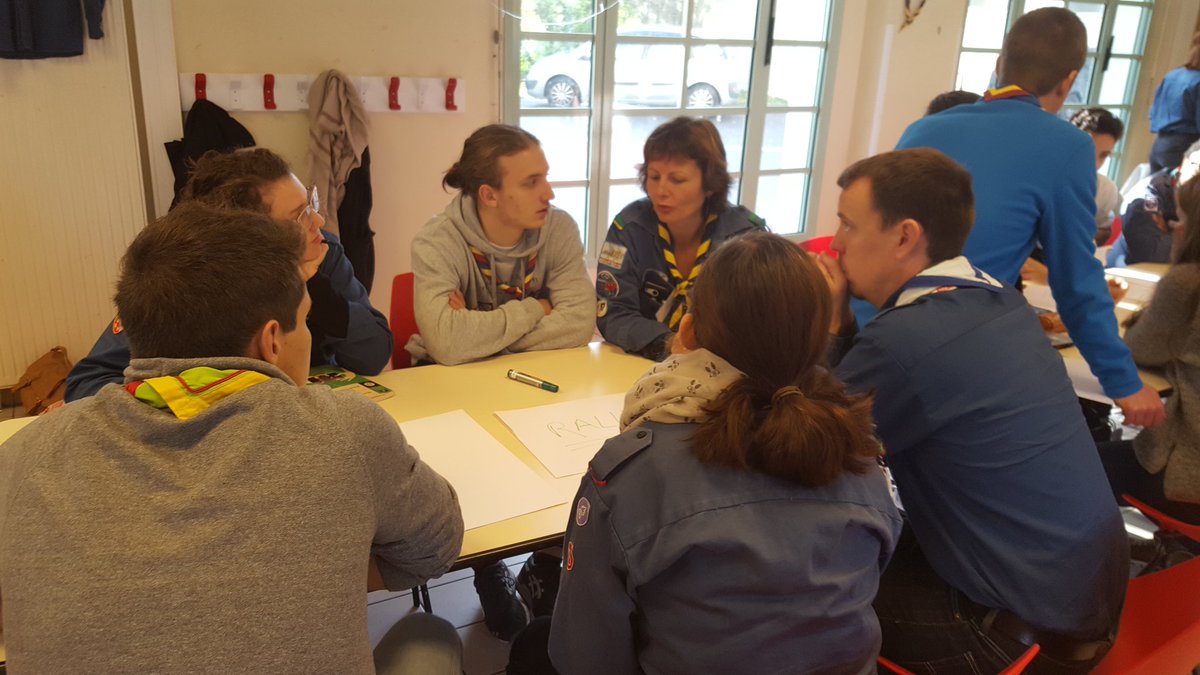 pieroflambo's tweet photo. Un temps de forums pour finir ces rencontres nationales sur des projets https://t.co/nOF0BaZ0KK