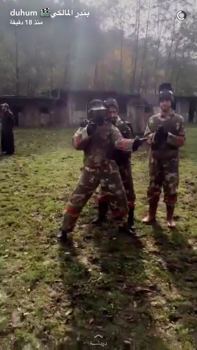 حشا حرب ماهي مباراة هههههه الله يستر مايمسكونهم الاتراك بيقولون جايين يحتلون ديارنا وكملت ومشغلين شيلات الحرب😂😂😂  #سنابات_كروم