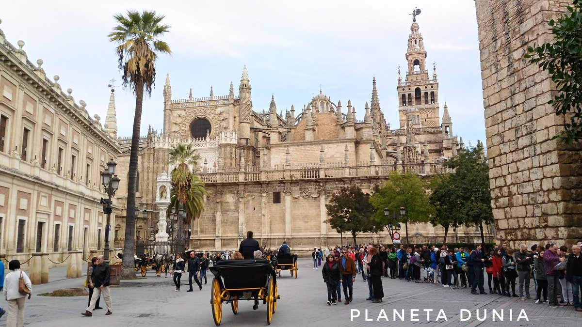 PlanetaDunia's tweet photo. ¡Buenos días #Sevilla! #IIJornadasN10 https://t.co/axqaNteLuH