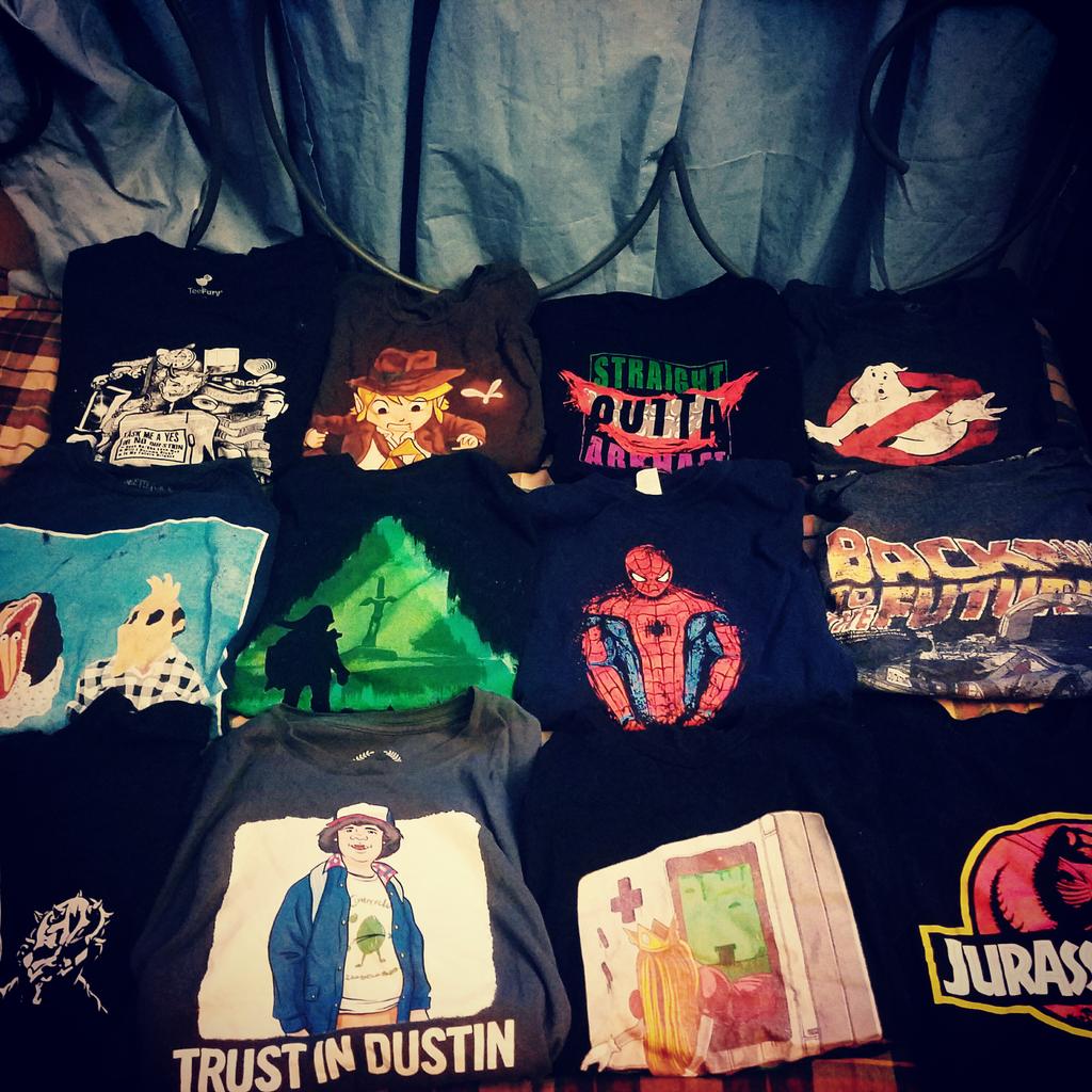 TheGaMerOreo's tweet image. What to wear...
#notevenhalf #teefury #teeturtle #bustedtees