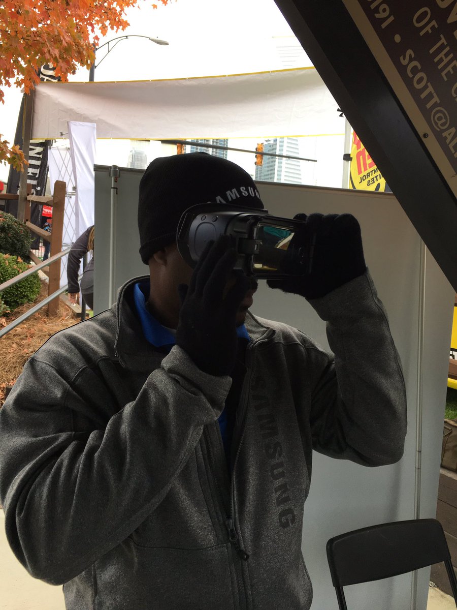 SprintCarolinas's tweet photo. Come check out Gear VR with Samsung at the Samsung and Sprint Tailgating Experience! #panthersgame https://t.co/iYnmUgoMxG