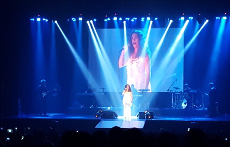 mariasanchez_es's tweet photo. Gracias Tucuman! Noche inolvidable!
@sanmihanovich #40AñosDeMusica #SoyLoQueSoy https://t.co/GFYR9Ohfpo