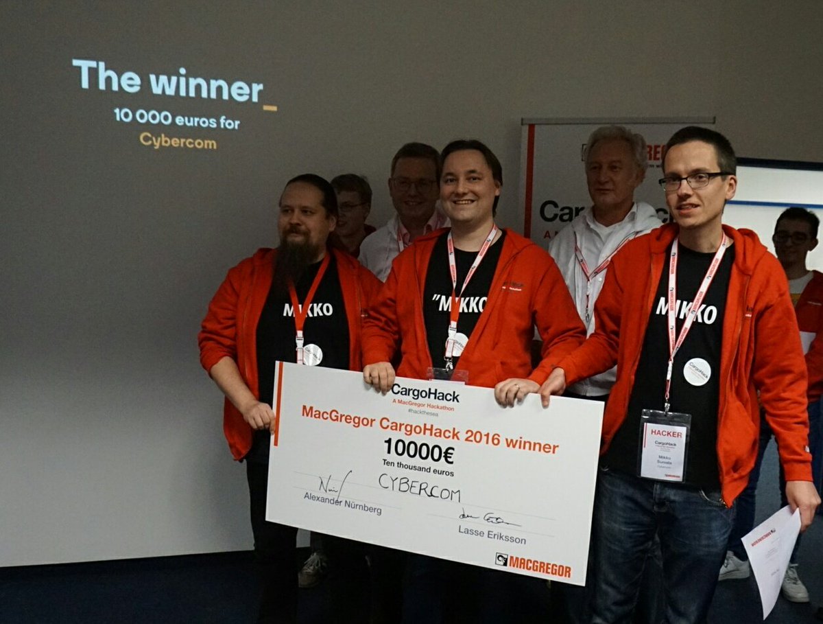 DigitalistPlc's tweet image. You need three M &amp;amp;10K to hack the sea! Well done guys! #winners #hackthesea #CargoHack