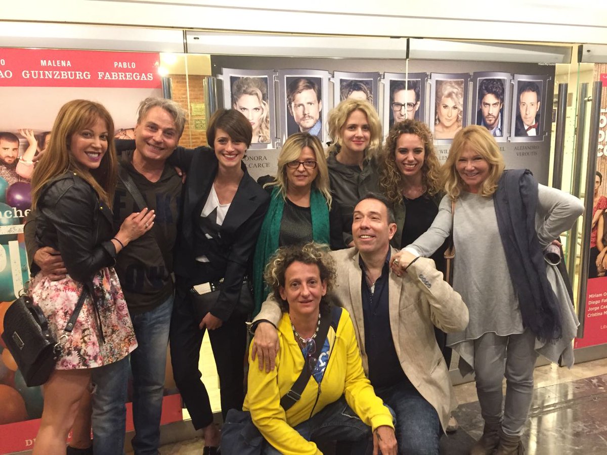 dinner_oficial's tweet photo. Gracias por venir , un placer recibirlas!! @MoniAntonopulos @MiriamLanzoni @valientesoledad  #dinner .Hoy 19 hs @PaseoLaPlazaOK https://t.co/y3Eii9oZgW