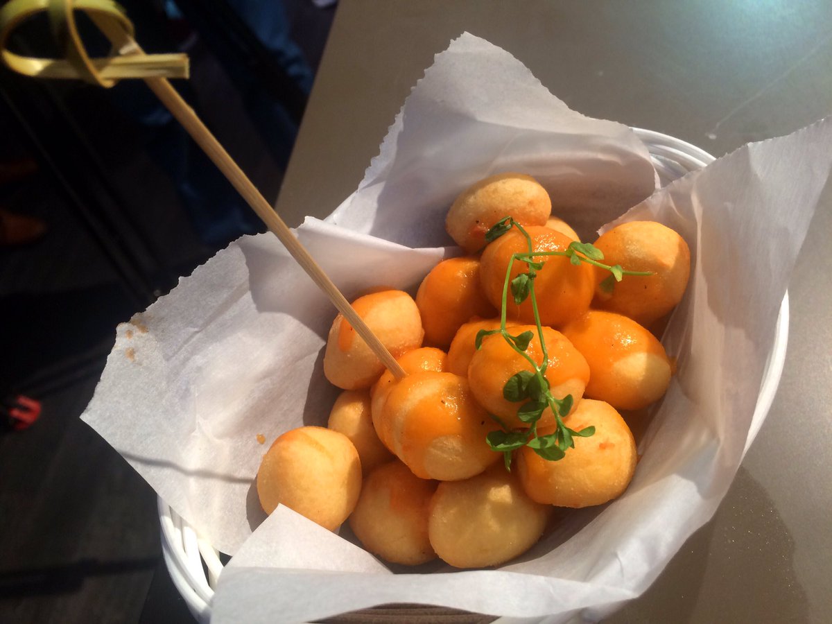 Gnochis bravos???? Mi versión de las bravas en el nuevo recetario madrileño de <a href="/ACYRE_/">ACYRE MADRID</a> en <a href="/PlateaMAD/">Platea Madrid</a>. <a href="/FACYRE/">FACYRE</a>