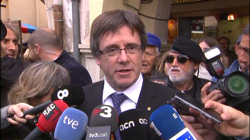 3CatInfo's tweet photo. Puigdemont sobre la manifestació: "Aquest és un clam que s'ha sentit arreu" https://t.co/KwrKQhBJ4J https://t.co/UCBuH4dkzl