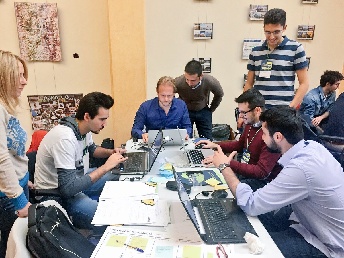 Prove ti pitch in corso, manca un'ora alla finale di #swmessina #startup