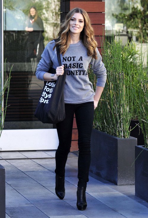 PlayWithPortals's tweet image. Are you ready to go, babe?