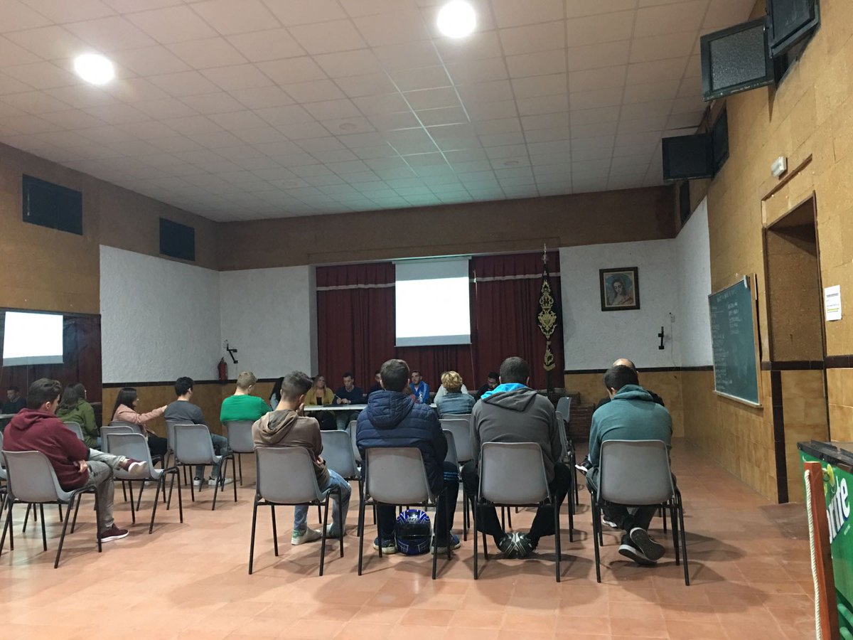 En la tarde de ayer tuvo lugar en el salón parroquial de Santa Catalina el Cabildo General de Socios de nuestra asociación parroquial.