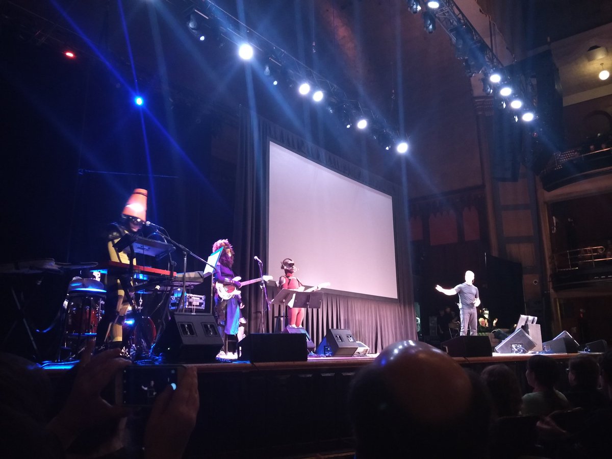 WSWCanada's tweet photo. Wonderful show put together by Chris Hadfield, his son, and a bunch of really cool and interesting science peeps! Generator Toronto! https://t.co/k83eHS4CcY