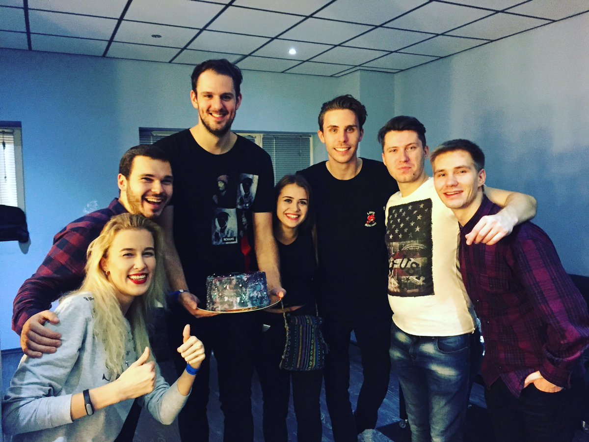 IrinaMostova's tweet photo. Amazing night 14 B-day #kissfm @WandWmusic @JonMendelsohn @orjan_nilsen https://t.co/CLJcZwb3ae