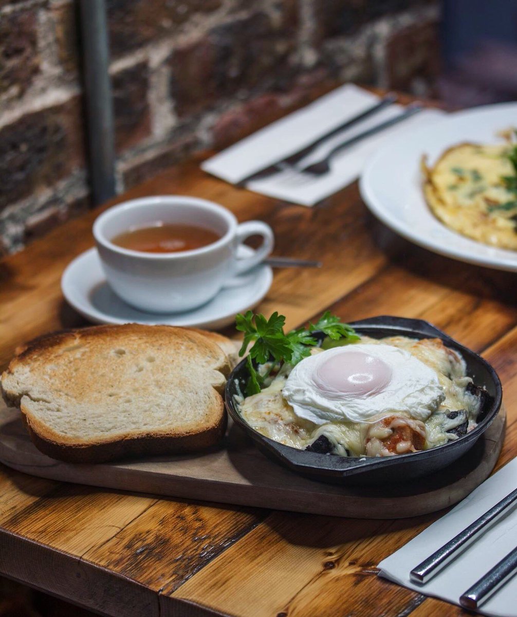 AmicusCork's tweet photo. Sunday is Brunch-day at Amicus, served 11-3pm every Sunday! Try out new brunch Skillet! #amicuscork #brunch https://t.co/jUNoDIQnDE