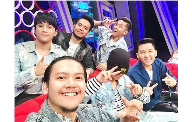 MyRTHMakassar's tweet photo. @SMASHindonesia 🔜 @ASAL_Trans7 @TRANS7 

#SMASHselfie #latepost 

@Rangga_Moela (gbs ditandai)😂 https://t.co/e24wGrTJDL
