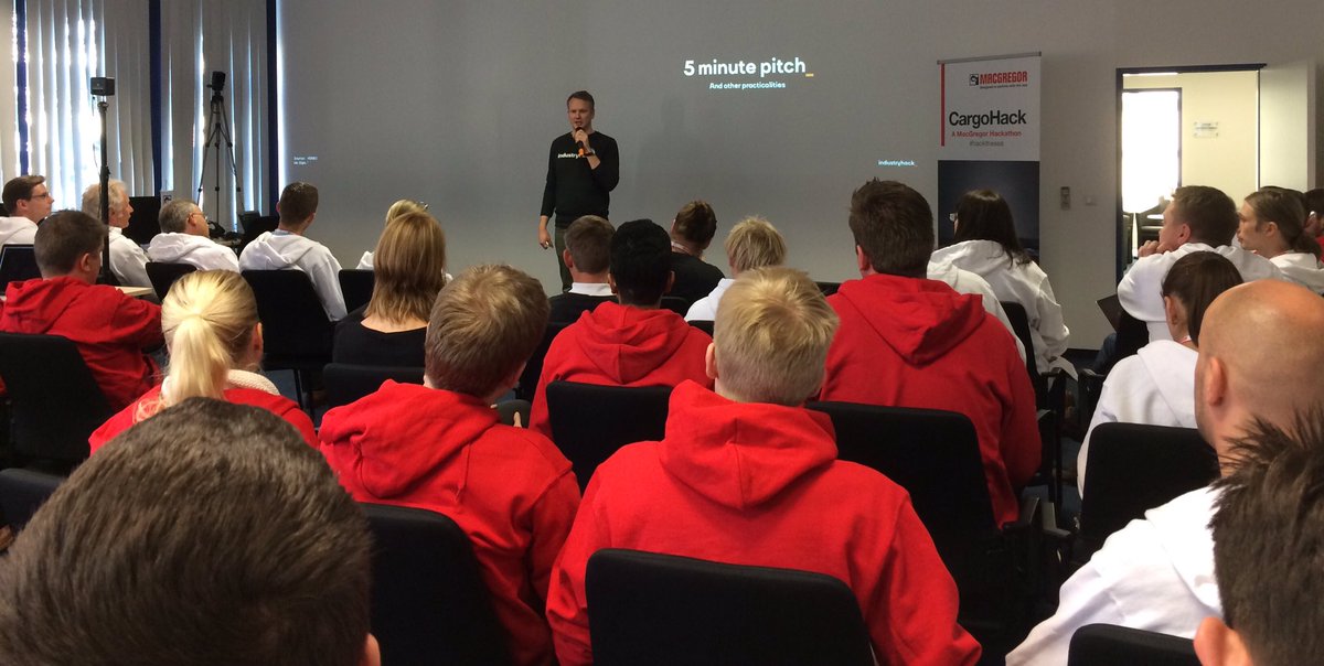 pdehlin's tweet photo. Pitch-time #Hackthesea #Cargohack https://t.co/RRmR1Ym2Fb
