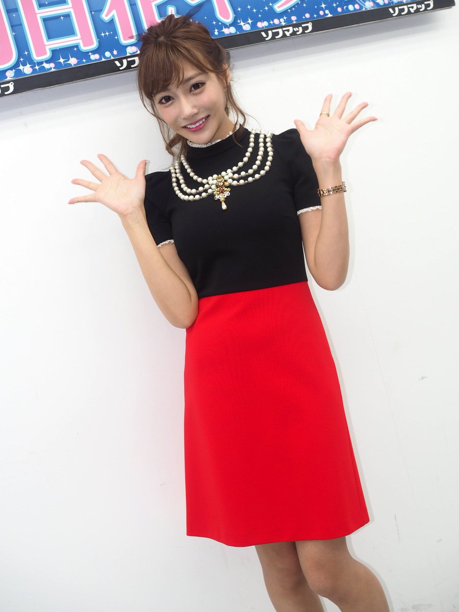 みっちー Al Twitter Asukakiraran Sofmap イベント 明日花キララさん 4時間に渡るイベント本当にお疲れ様でした 疲れも見せずまさに神応対のキララさんでした 綺麗でオシャレだし 女の子のファンが多いのも頷けます 有難う御座いました