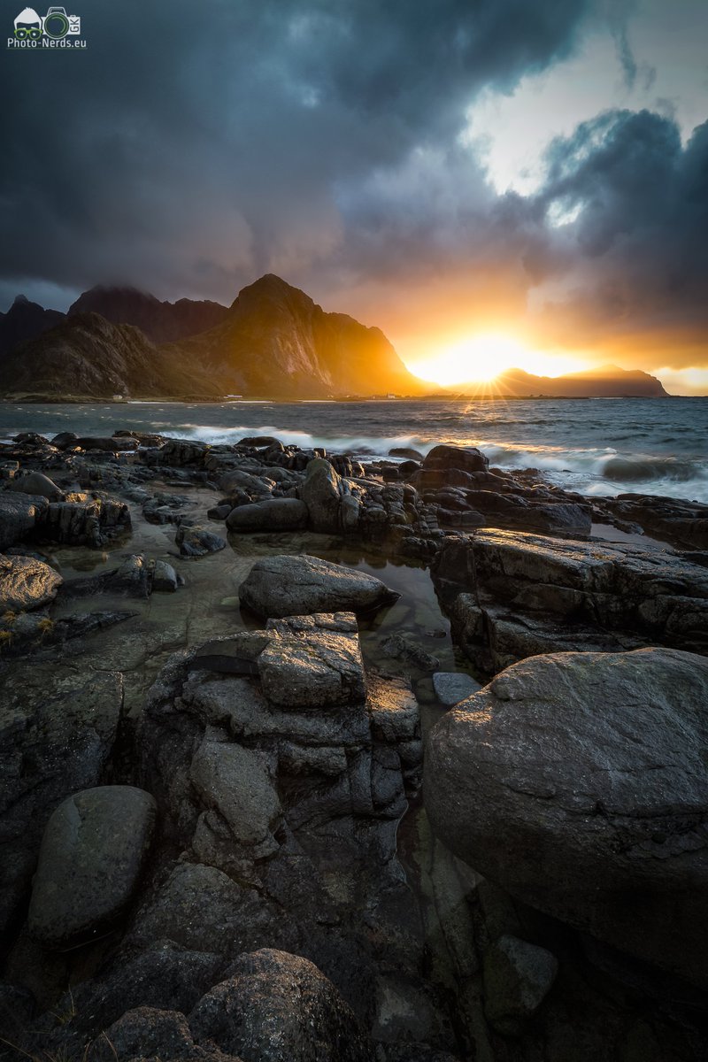 photo_nerds's tweet photo. #norway #lofoten #Sunset #Vareid #Flakstad #Norwegen #clouds #photography #landschaft #visitnorway #landscapes #photonerds photo-nerds.eu https://t.co/kT2yGNUgMv