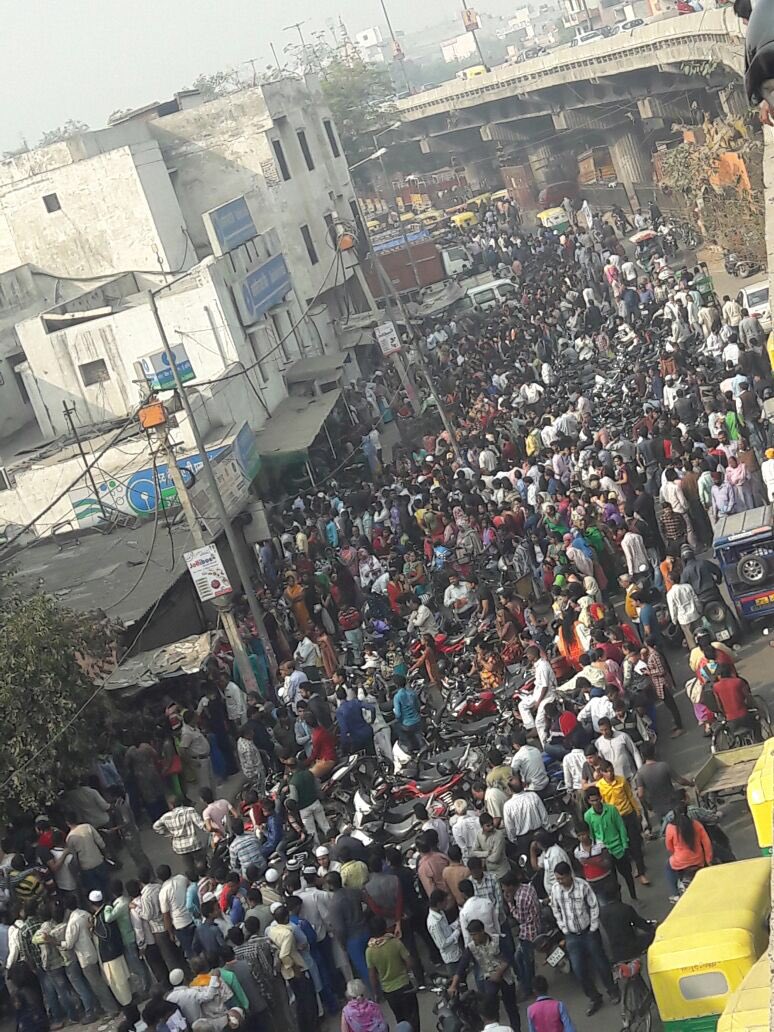 mazhar_jafri's tweet image. &apos;असली स्टैंडअप इंडिया, हर कोई कतार में&apos; bbc.com/hindi/social-3… #ModiSurgicalStrikeonCommonMan