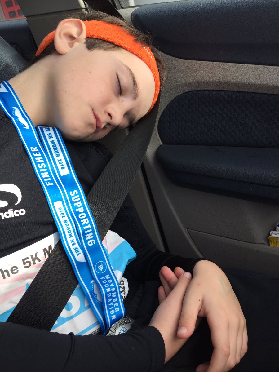 sianybach's tweet image. Well what else are you supposed to do after earning your first 5k medal? 🏅😴 #morun #moruncardiff #MoRunning #cardiff