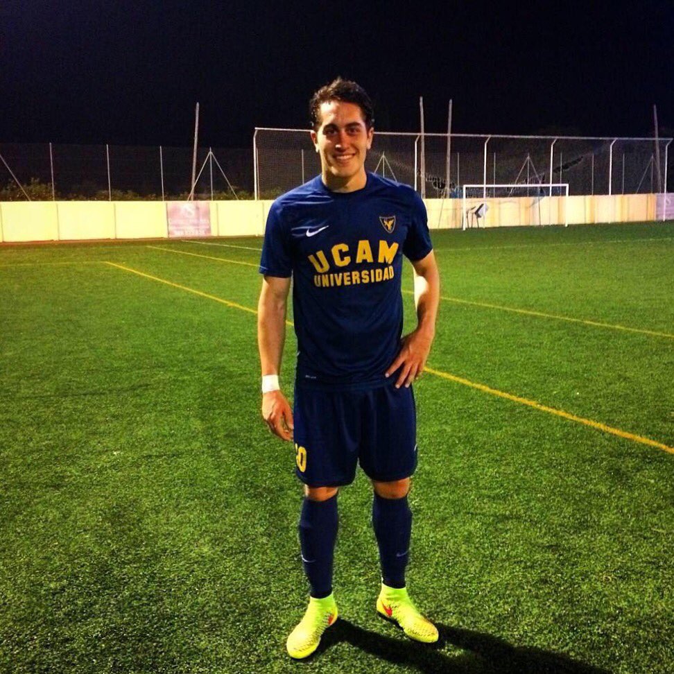 Cri_Pineda's tweet photo. Feliz 20 cumpleaños a la familia @UCAM : investigación, educación y deporte nos hacen #ucampeones
😉👍🏼
#UCAM20 https://t.co/eRZy7J2HvM