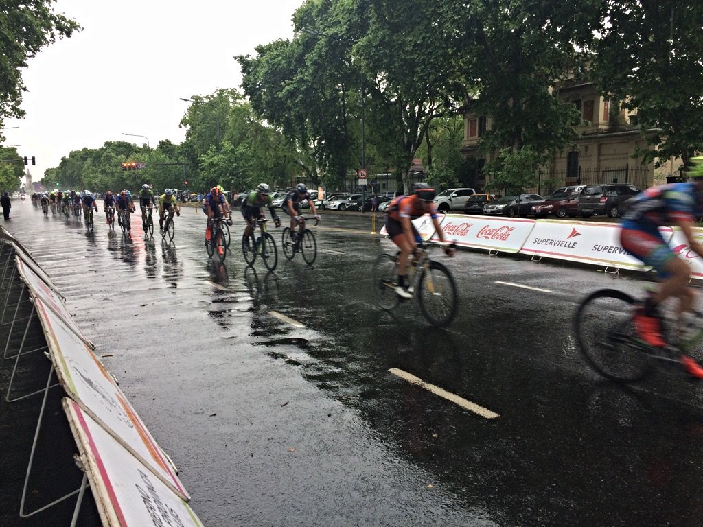 MLaGattina's tweet photo. #ciclismo #hoysecorre #GPBSAs cc @infoadolfo https://t.co/RwmaFm1ucF