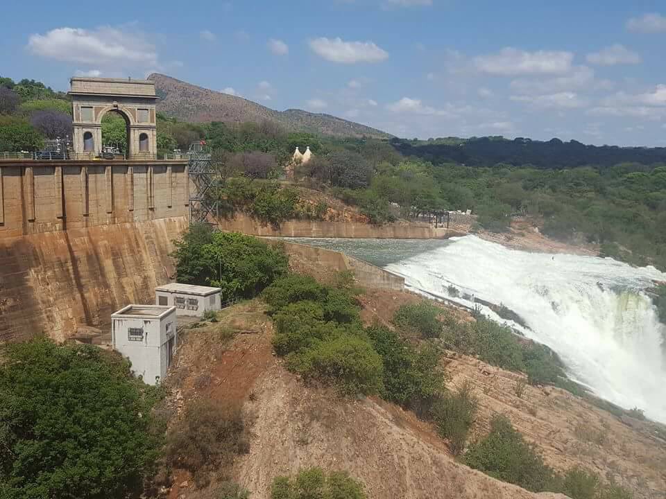 JoburgRSA's tweet image. Recent rains are starting to fill up our dams. Hartebeespoort dam has 5 sluice gates open. Awesome!!