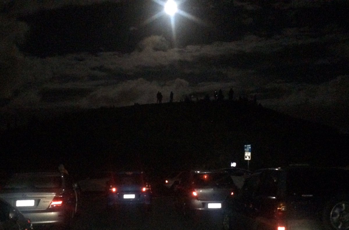 AlexBaird's tweet image. Wellingtonians taking to the city's highest point in case of tsunami. #eqnz  #mountvic