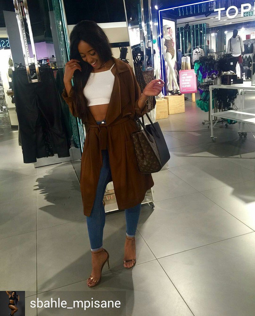 EcstasyModels's tweet photo. Credit to @sbahle_mpisane : Good morning 🌻 #melaninonfleek #blackgirlmagic #bgki #fallfash… https://t.co/sBKQj2jxF5 https://t.co/5BYcd4ET9r
