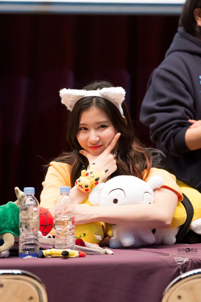 SANA_Thailand's tweet photo. [PIC]161112 ซานะงานแฟนไซน์ที่พุนดังค่ะ 💕 CR.Once1101 
#SANA #사나 #さな #サナ #트와이스 #TWICE #TT https://t.co/k4vlVJz5tE