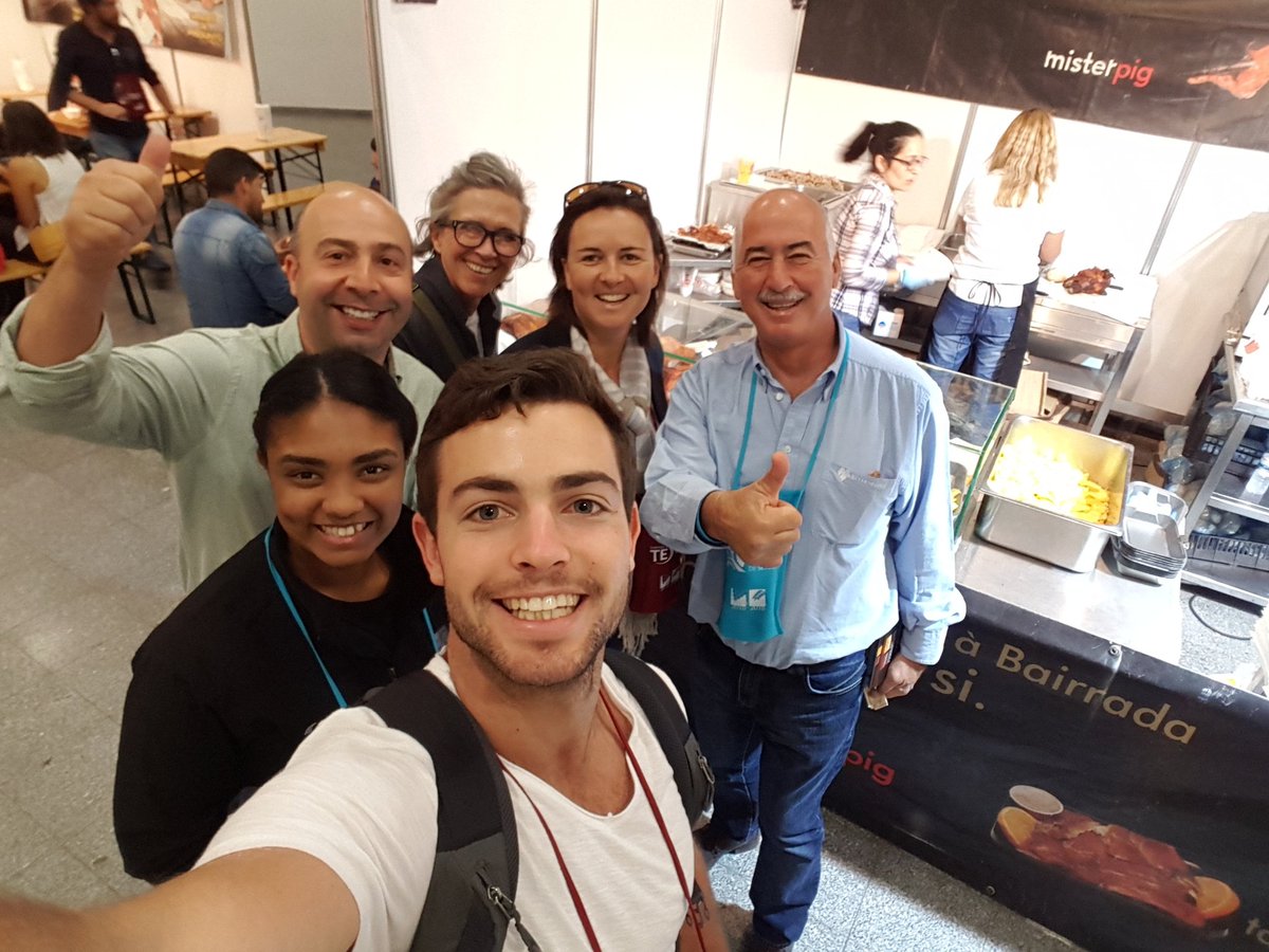 tim_whitfield14's tweet photo. At the Vinho Sabores with some special people drinking the best of Portugal! #ElsenburgTour2016 #wine #portugal https://t.co/gU1kJcmqh1