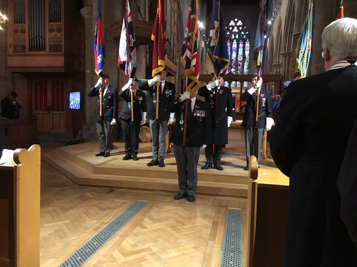 7SCOTS's tweet photo. A striking #RemembranceSunday with @PerthandKinross Council and the people of #Perthshire #WeWillRememberThem https://t.co/XHIKlwTR2C