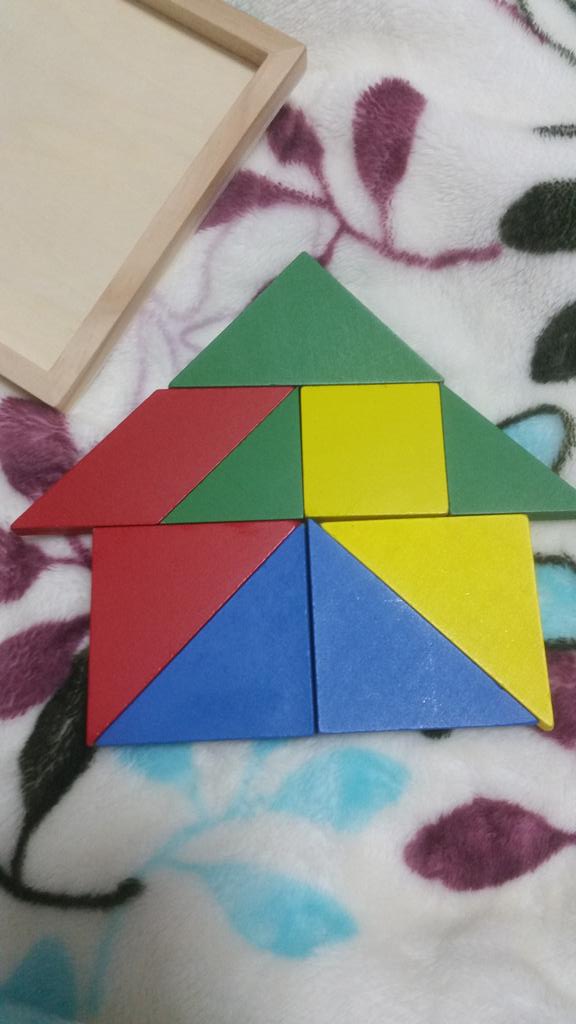一心 ダイソーのタングラムやってみたけど これ以上作り方が浮かばない D 普通のタングラムよりパーツが 多いから普通の作るみたいには いかない 誰かこれ以外作れる人いますか 一心 ダイソーのタングラムやってみたけど これ以上作り方が浮かばない D 普通のタングラムよりパーツが 多いから普通の作るみたいには いかない 誰かこれ以外作れる人いますか