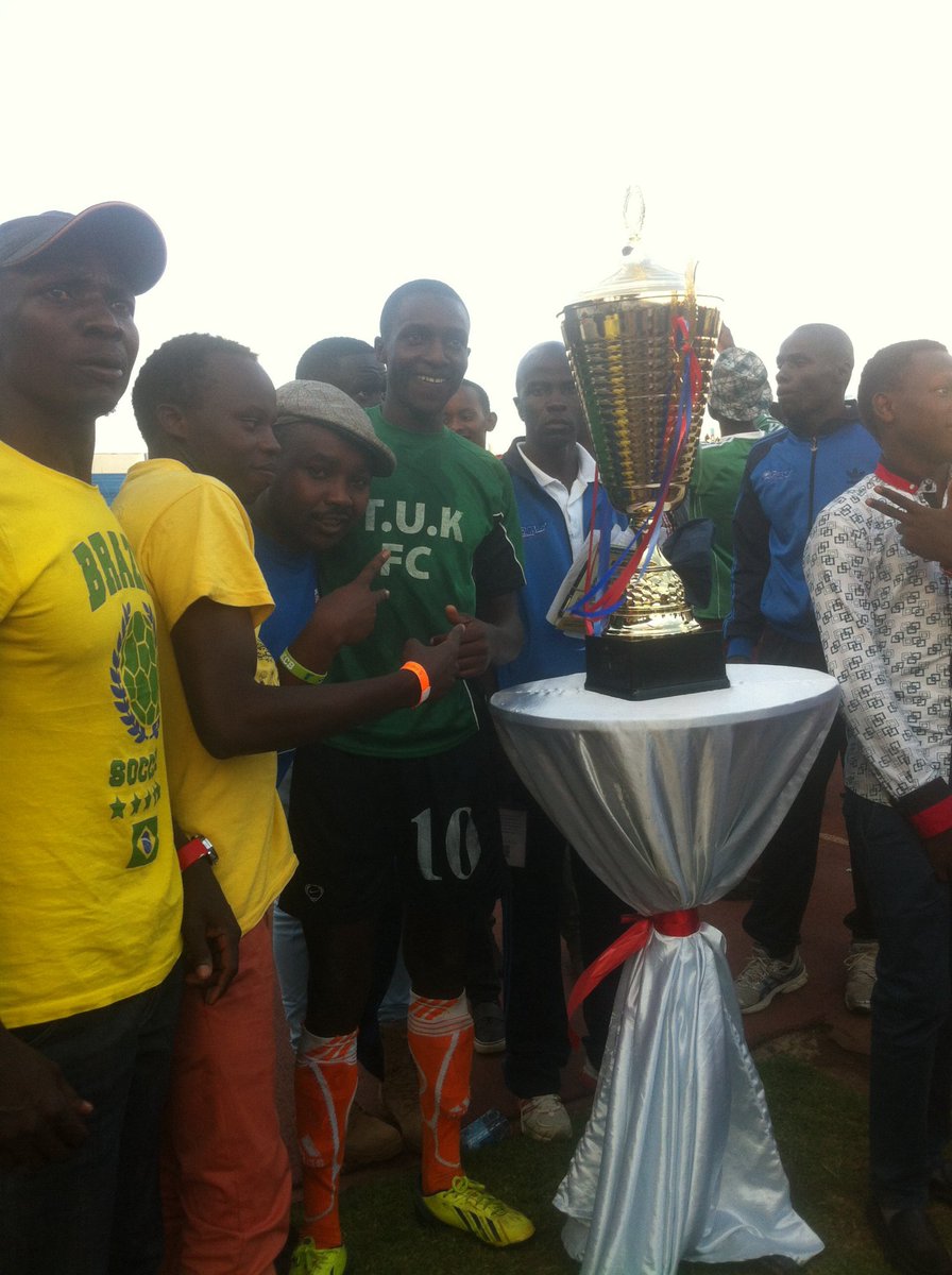 moyasa_ke's tweet photo. TUK FC lifts the #Sps8CL trophy after thrashing Jericho All Stars 3-1 today Sun 13 Nov at Nyayo
#TUKChampions https://t.co/LTkOJxNZLk