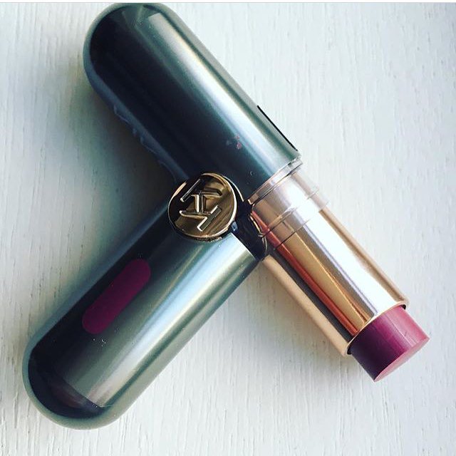 KikoMilanoFR's tweet image. Unlimited Stylo per #UnstoppableLips
On t&apos;attend dans les #KIKOstore avec des sessions make-up gratuites! 💄💋

📷 IG norah_the_poppy