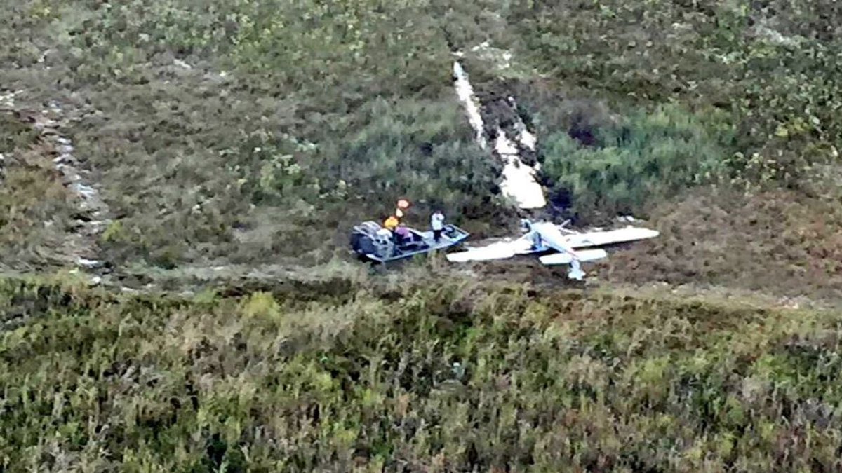 Small plane crashes near mile marker 47 on I-75 bit.ly/2eQSRgO?utm_me… https://t.co/ZaZ5bQ8182