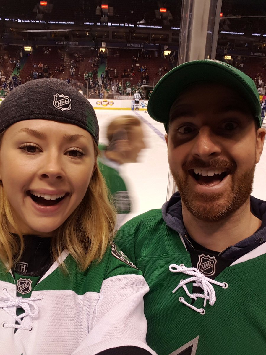 csnaps's tweet photo. Best photobomb ever - thanks @johnklingberg !! #dallasstars https://t.co/0pzIyLidyA