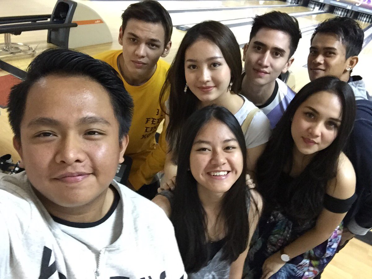 BramastaVerrell's tweet photo. Bowling Night. https://t.co/y0ljkWZJzc