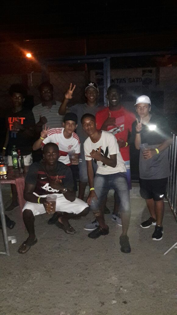 jandersonCafe_'s tweet photo. @_AdryyanSoaress @NegoBallaa @pocoyob4 @Doug_Silva15 @DooiisA @VictorDejoota
Sobre ontem com os cria
#TDE3.0 MÍDIA👏👏
Camarote da #CDA 🍻 https://t.co/CURWswCUsa