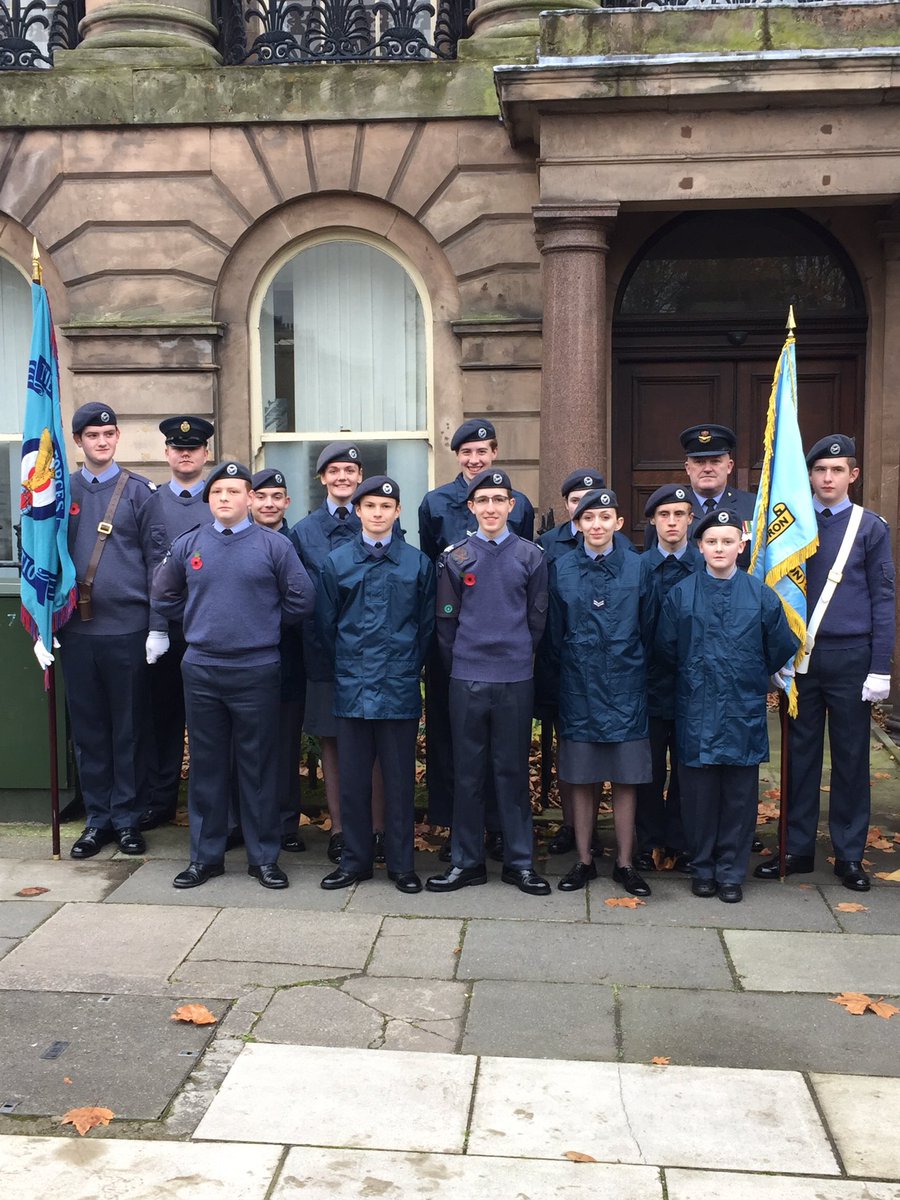 1175TO's tweet photo. So proud of @1175_sqn today at the remembrance parade! #whatwedo @Sgt_JSullivan @MerseysideWing @ComdtAC https://t.co/f17fsi6v1H