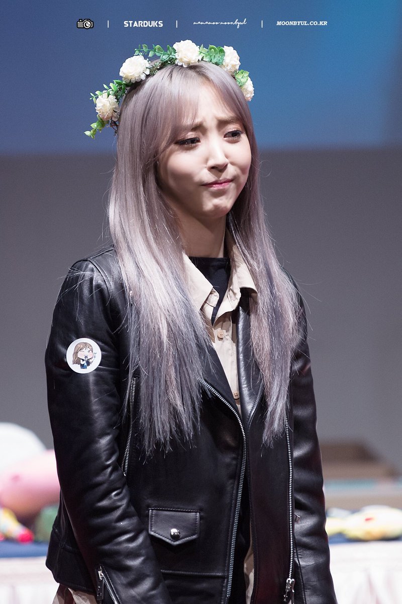 MoonByulBR's tweet photo. [#HQ] 13.11.16 Moonbyul @ Memory Fansign em Sinchon. (Cr. starduks) https://t.co/3lM2B7LcZp