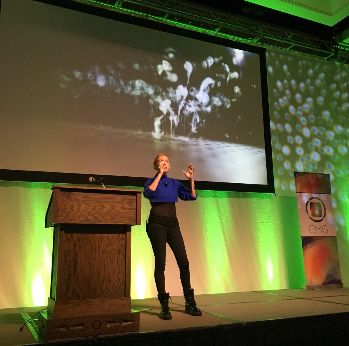 ColorSells's tweet photo. Future diners will be emerged with smell for a full emersion experience @emilie_baltz #cmgsummit16 https://t.co/1qUprTnE4f