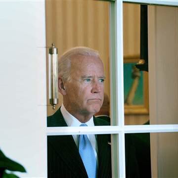 CulturedRuffian's tweet photo. Obama: It's gonna be ok but we have to move.

Joe: But how will Santa know where to bring my presents next year?

Obama: I'll tell him

Joe: https://t.co/4oLqM00465