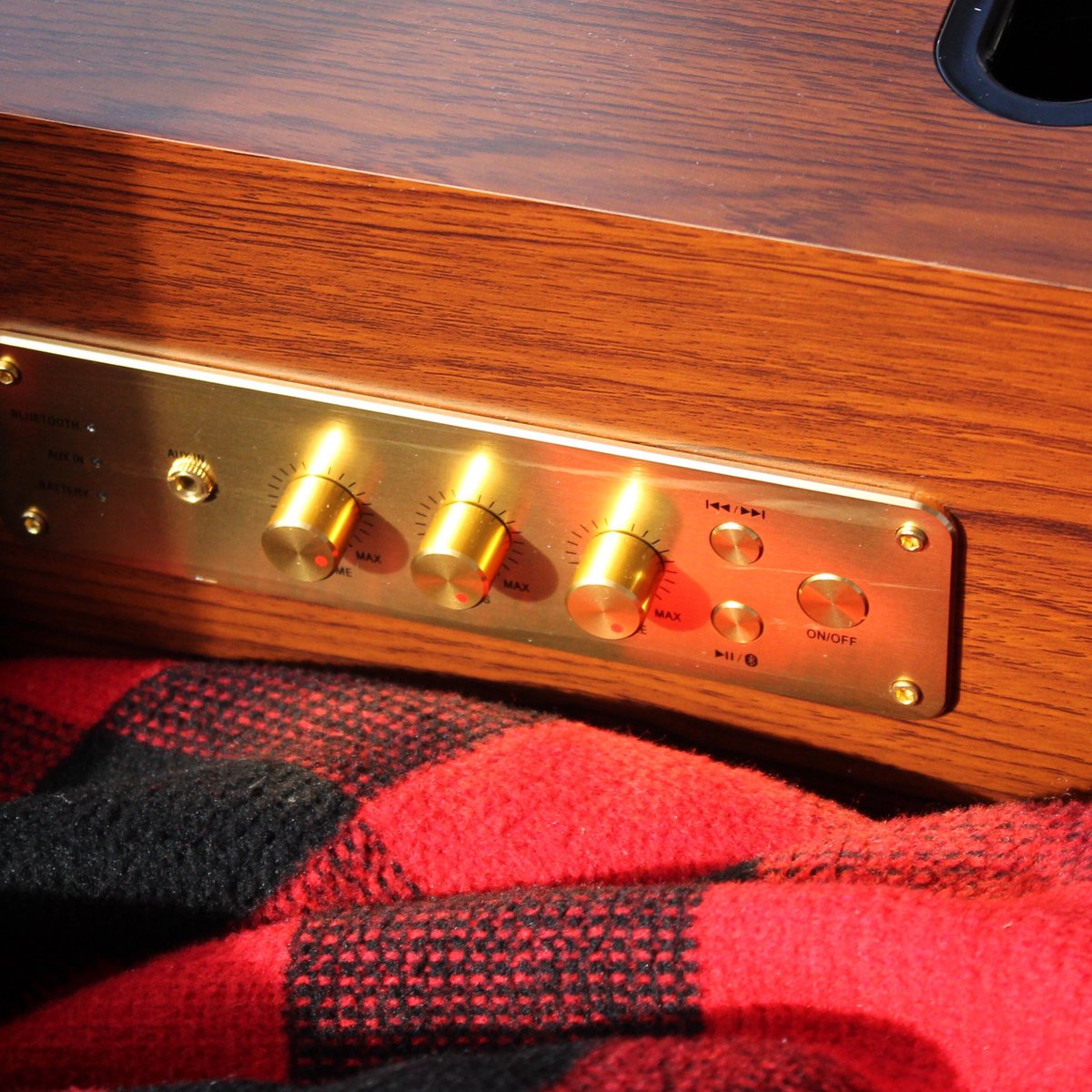 RadioShack (RadioShack) Twitter