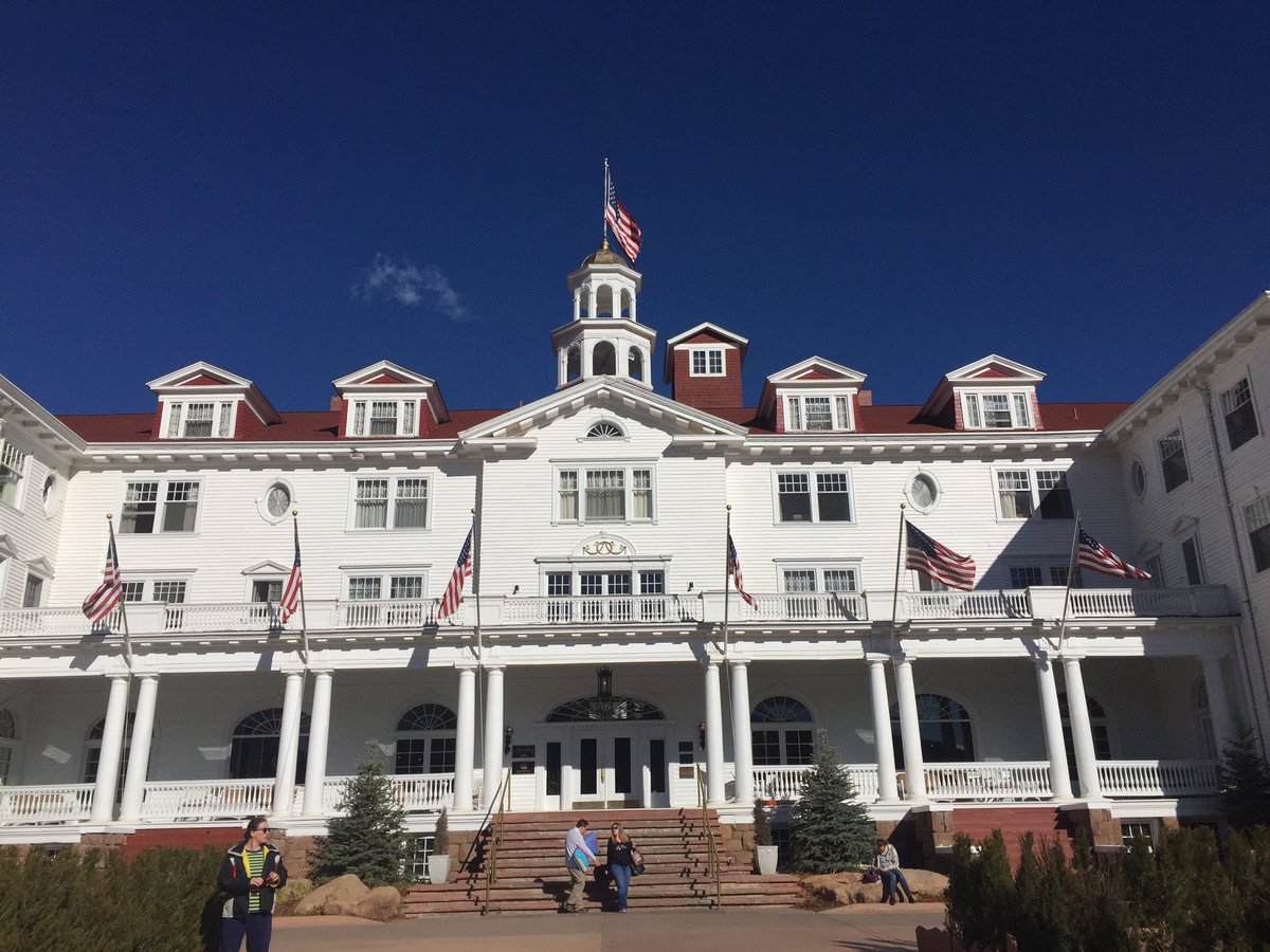 jbyerly81's tweet photo. View from the front of the Stanley Hotel #RedRum #RM217. https://t.co/YCd2UKzXJH